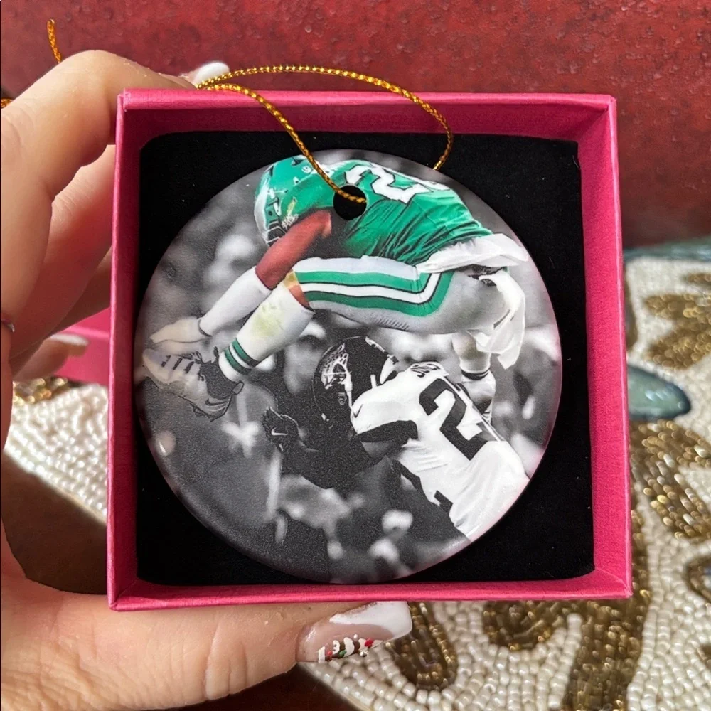 Brand New Philadelphia Eagles Saquon Barkley Fly Ceramic Christmas Ornament